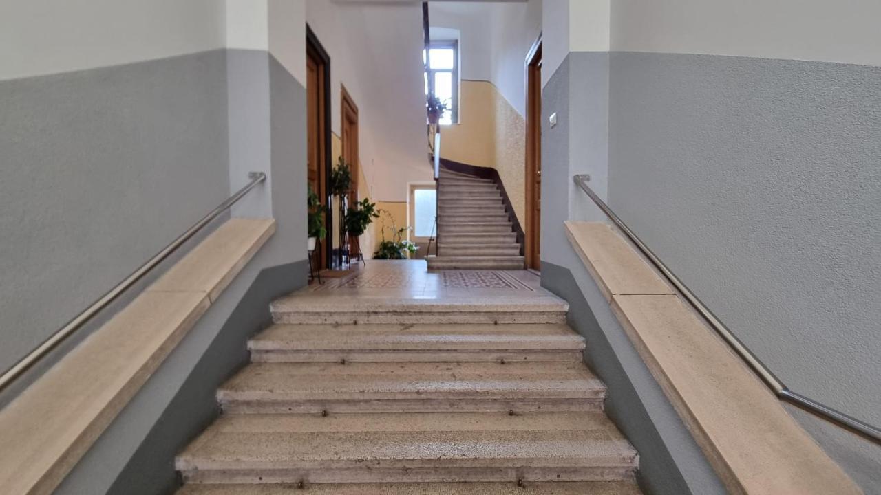 Light Blue Apartment Trieste Bagian luar foto